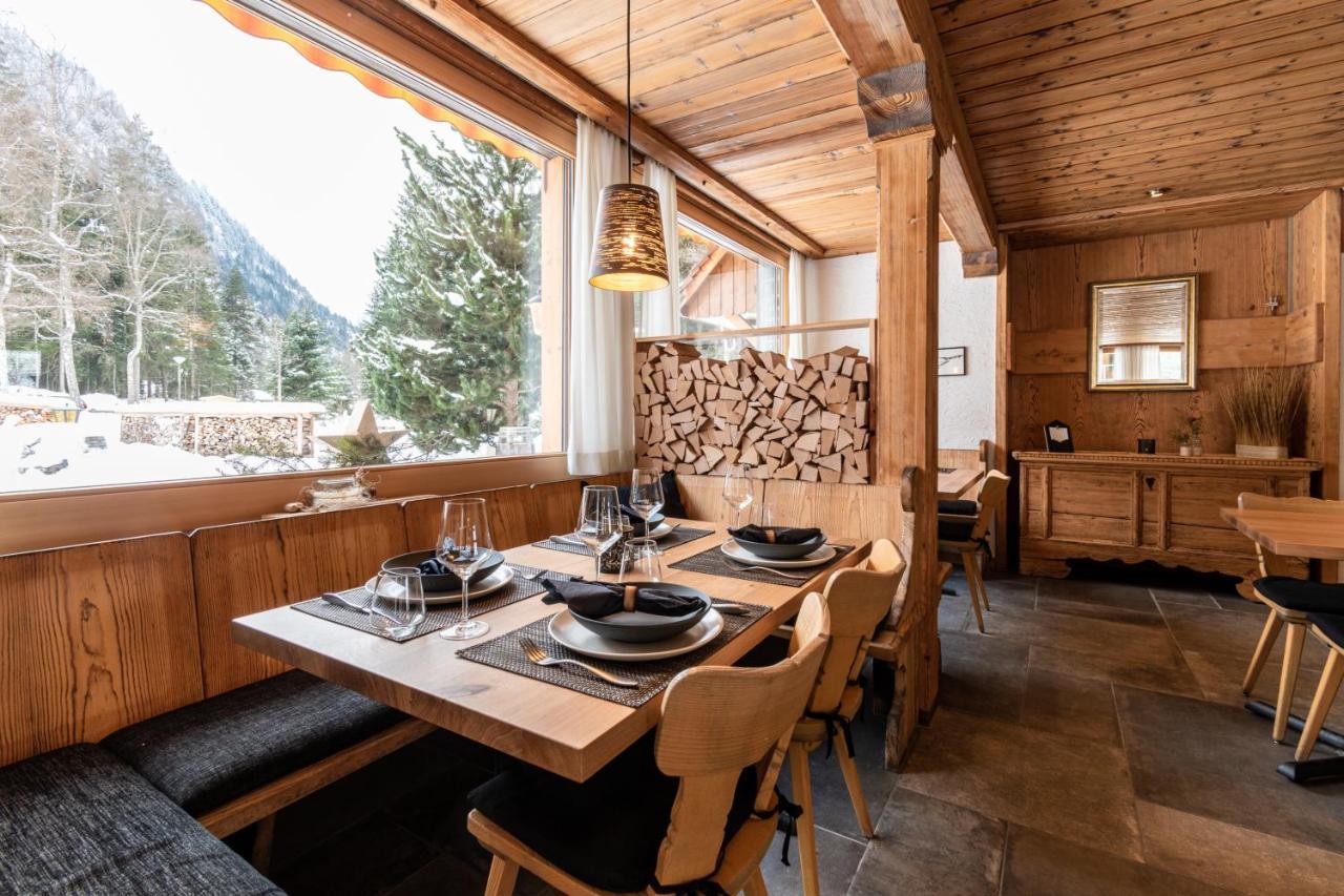 Typically Swiss Hotel Ermitage Kandersteg Eksteriør billede