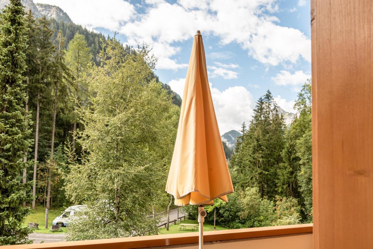 Typically Swiss Hotel Ermitage Kandersteg Eksteriør billede